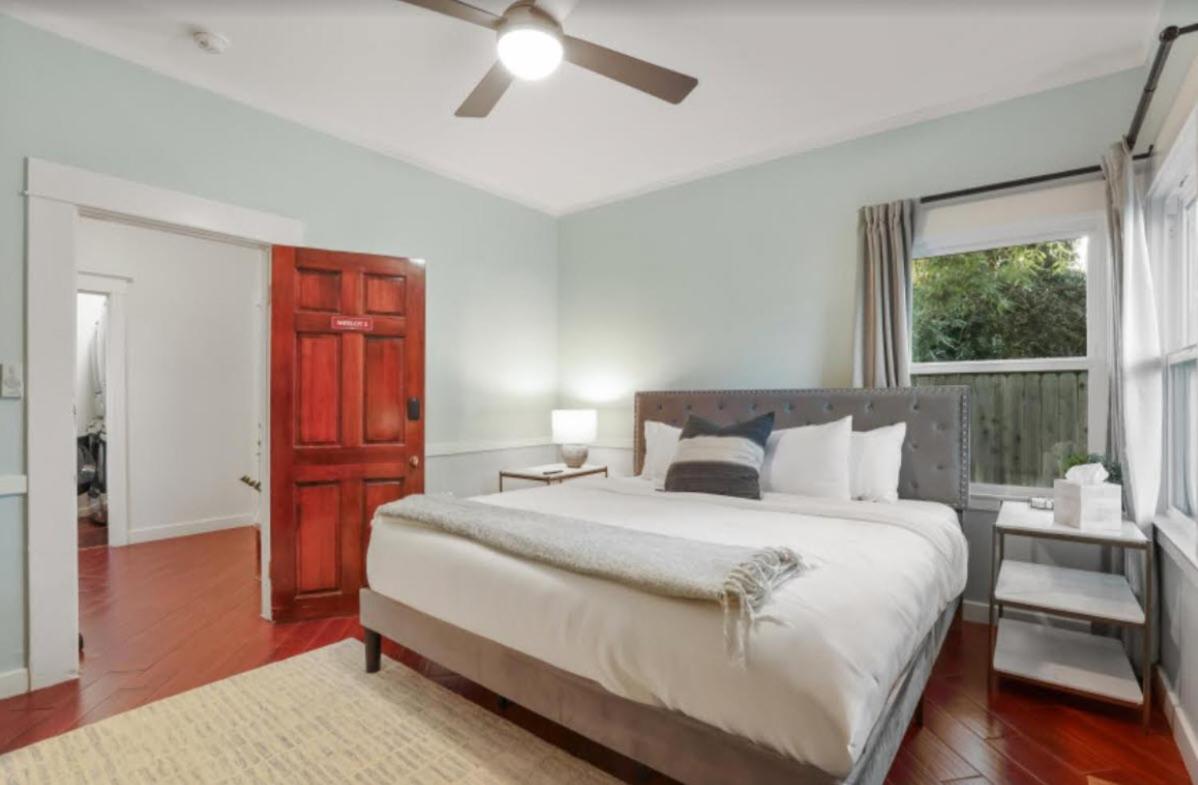 Grape Escape Inn & Suites ロディ エクステリア 写真